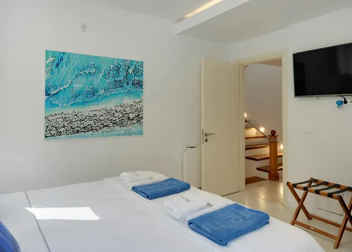 Blueros - Main Mégas Yialós-Nítes