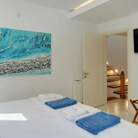 Blueros - Main Mégas Yialós-Nítes